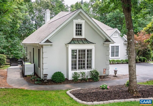 Foto del edificio - 3279 Melrose Ln