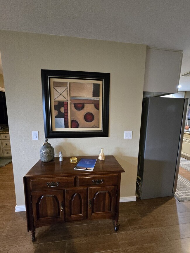 Foto del edificio - 2 Bedroom, 2 Bath Available Now!