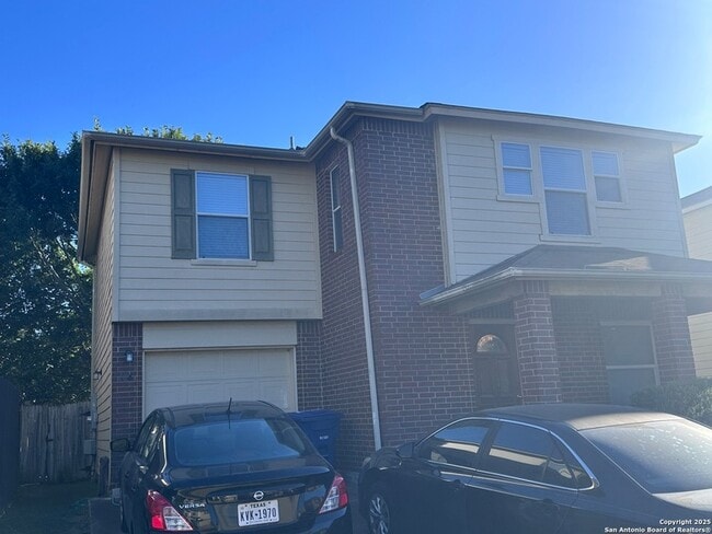 Building Photo - 106 Adelaide Oaks