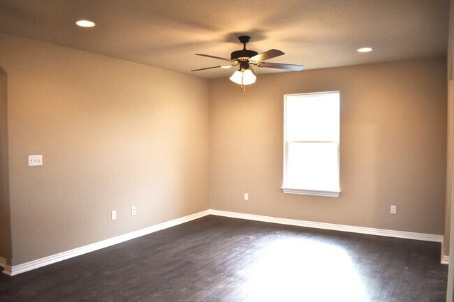 Foto del edificio - Charming 3 Bedroom 2 Bathroom Home in Prai...