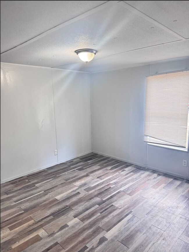 Foto del edificio - 19 Kinnett Dr