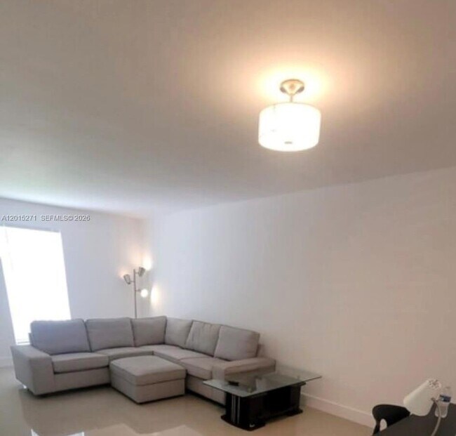 Foto del edificio - 2341 SW 17th Ave