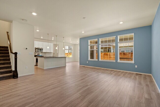 Building Photo - 532 Vicot Way
