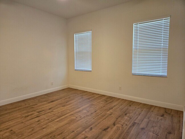 Foto del edificio - Lake Mary - 3 Bedrooms, 2 Bathrooms - $3,095.00