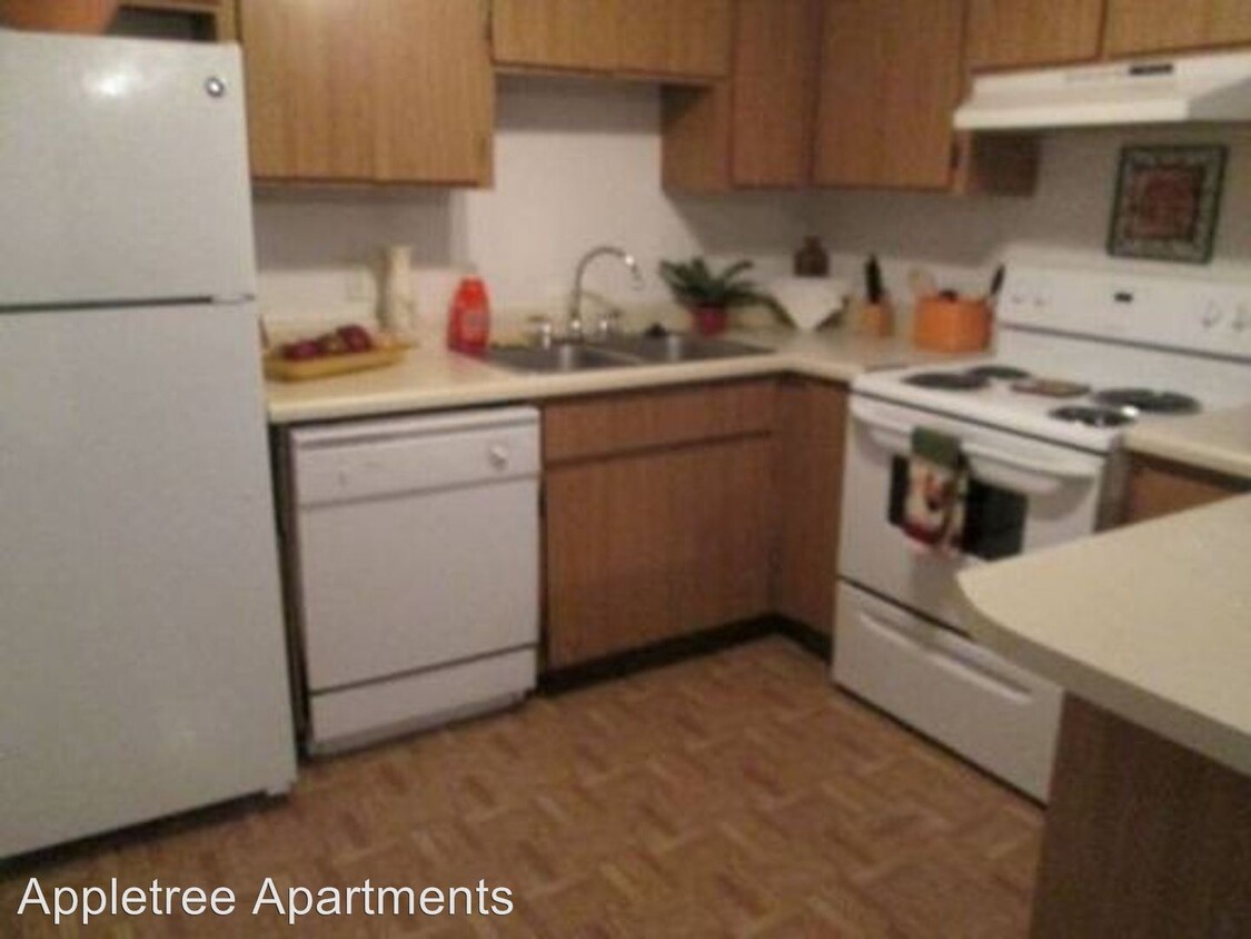 Building Photo - 2 br, 1 bath Apartment - 1752 W. Jackson