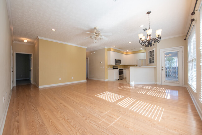 Building Photo - 1605 Over Cup Cir