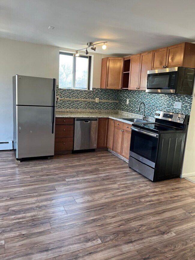 Building Photo - Beautiful 2 Bedroom 1 Bath in Glenolden