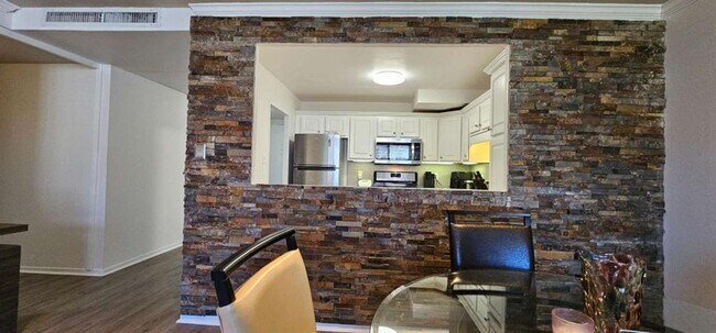 Building Photo - 2965 Pharr Ct S Northwest