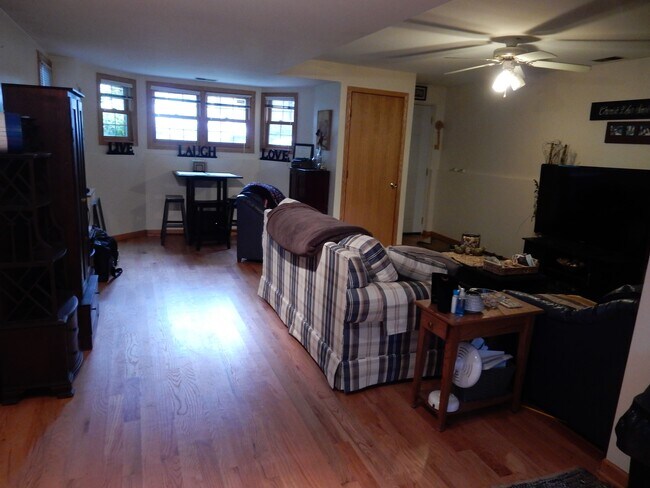 Foto del edificio - 3247 N Leavitt St