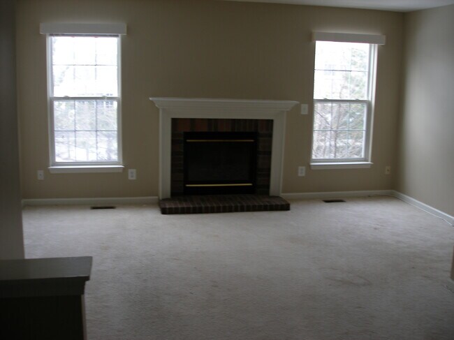 Building Photo - 12406 Selkirk Cir