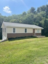 Building Photo - 27 Hendrix Dr