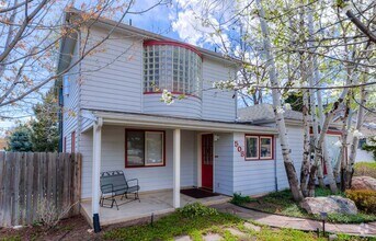 Building Photo - 508 Valley View Dr