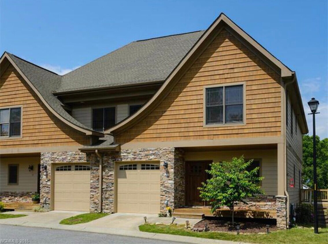 15 Jeff Dr, Asheville, NC 28806 Townhome Rentals in Asheville NC