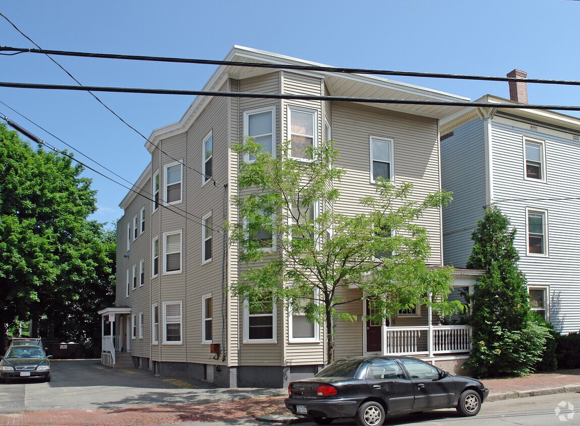 Primary Photo - 69 Grant St