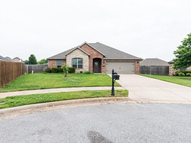 Building Photo - 3702 SW Polestar Cove