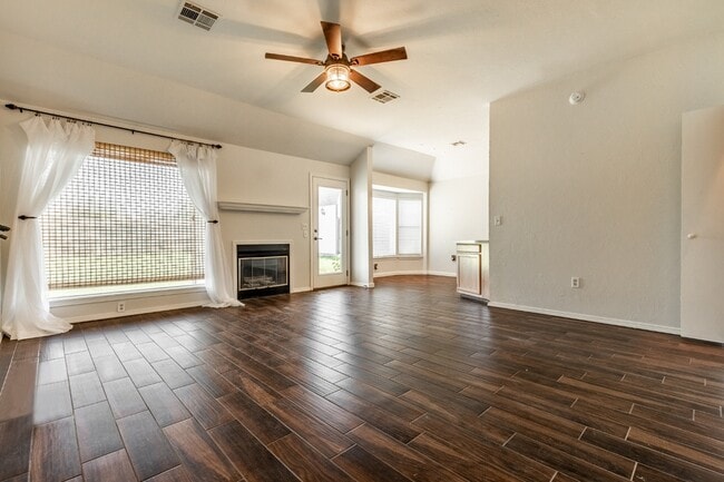 Building Photo - 1119 Polk St