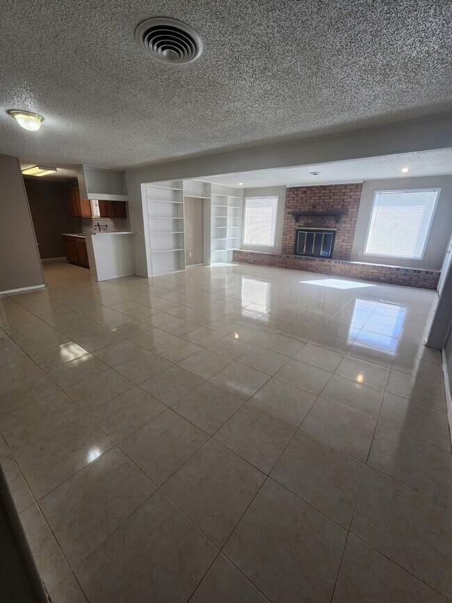 Foto del edificio - 3 bed 2 bath home
