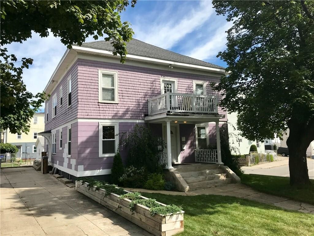 Primary Photo - 22 Grape St