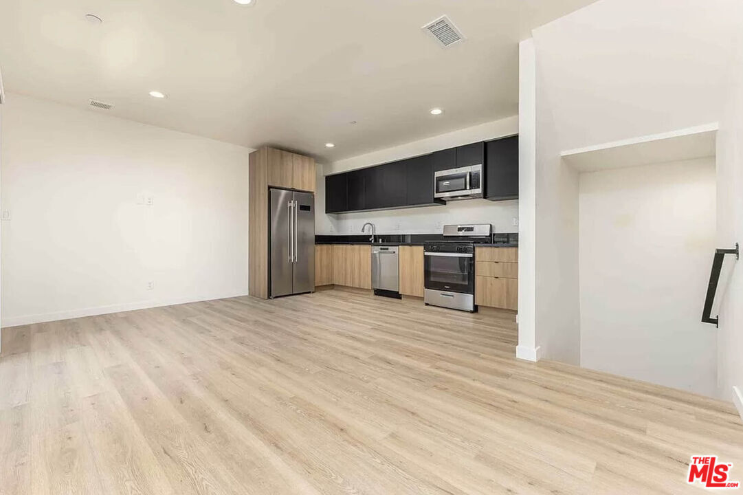 Foto principal - 2103 Burnside Ave