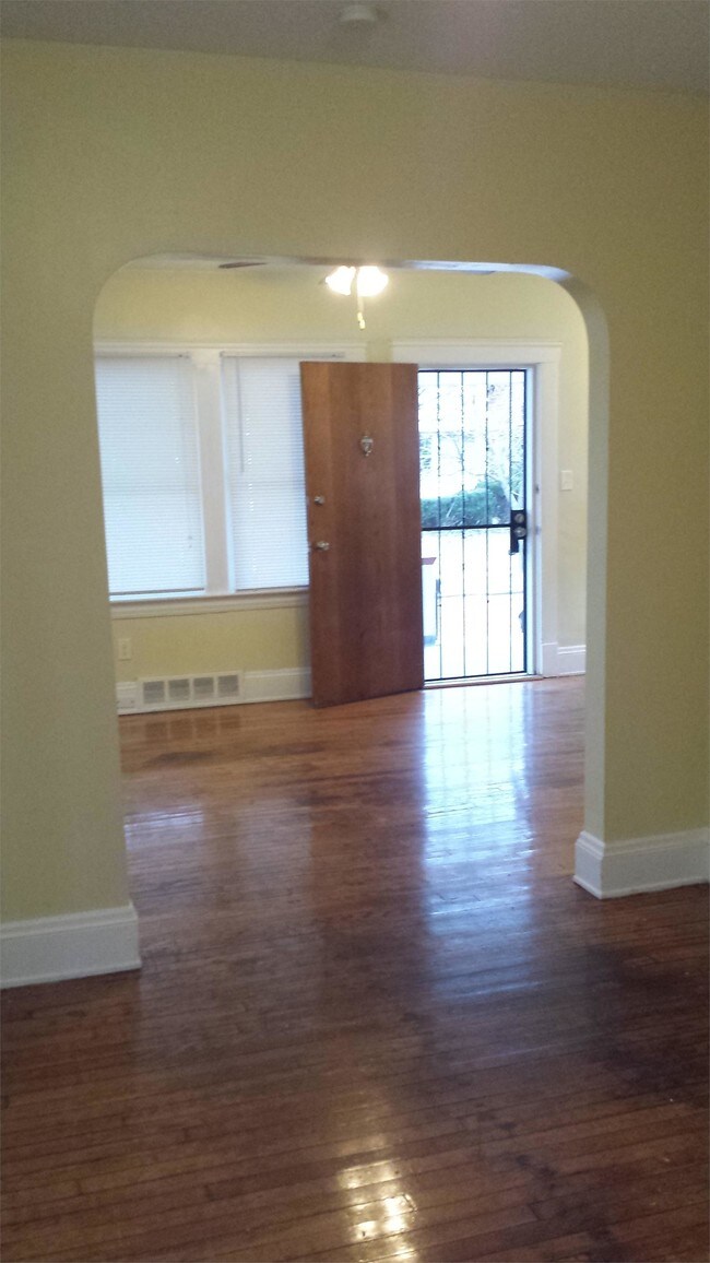 Foto del edificio - 1088 E 177th St
