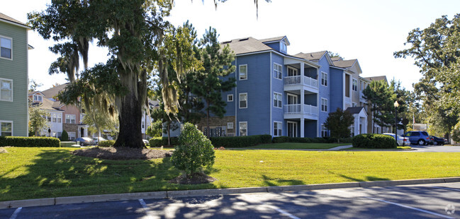 Foto del edificio - Barrington Park Condominiums