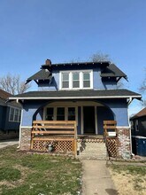 Building Photo - 706 Westport Rd