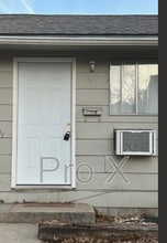 Building Photo - 208 W 1st St