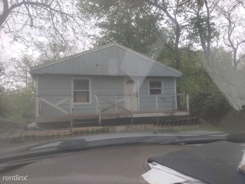 Primary Photo - 2 br, 1 bath House - 2120 SE Indiana