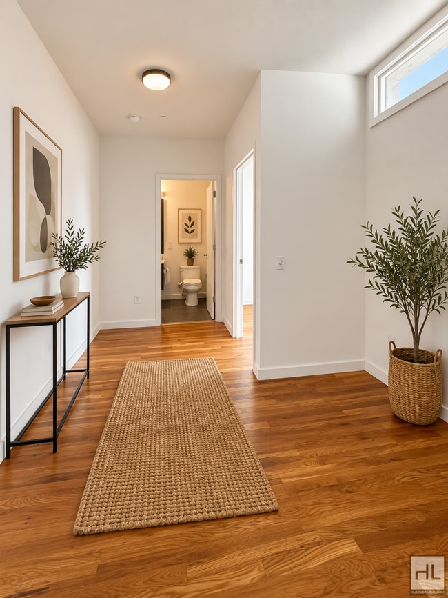 Building Photo - Bushwick 2-Bed 1-Bath With Balcony