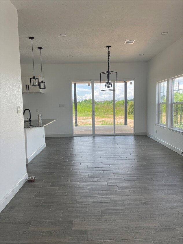 Building Photo - 1610 Rd 5729