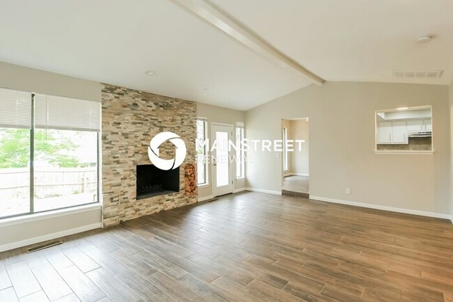 Building Photo - 4 Bedroom Pet-Friendly Home in Edmond, OK ...