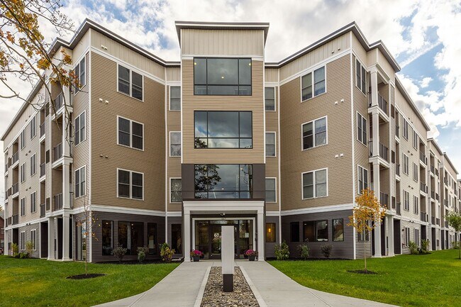 Foto del edificio - Six67 College Avenue