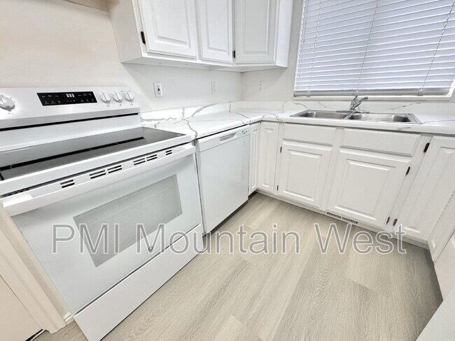 Foto del edificio - 49 S 200 W