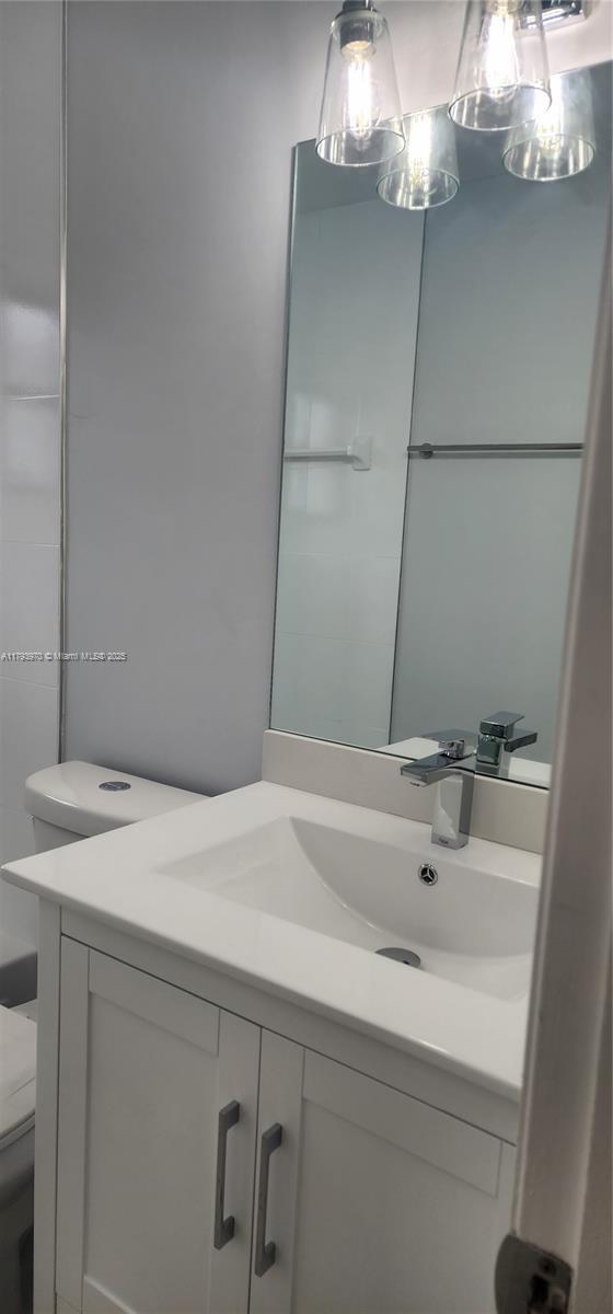 Foto del edificio - 2574 W 71st Pl