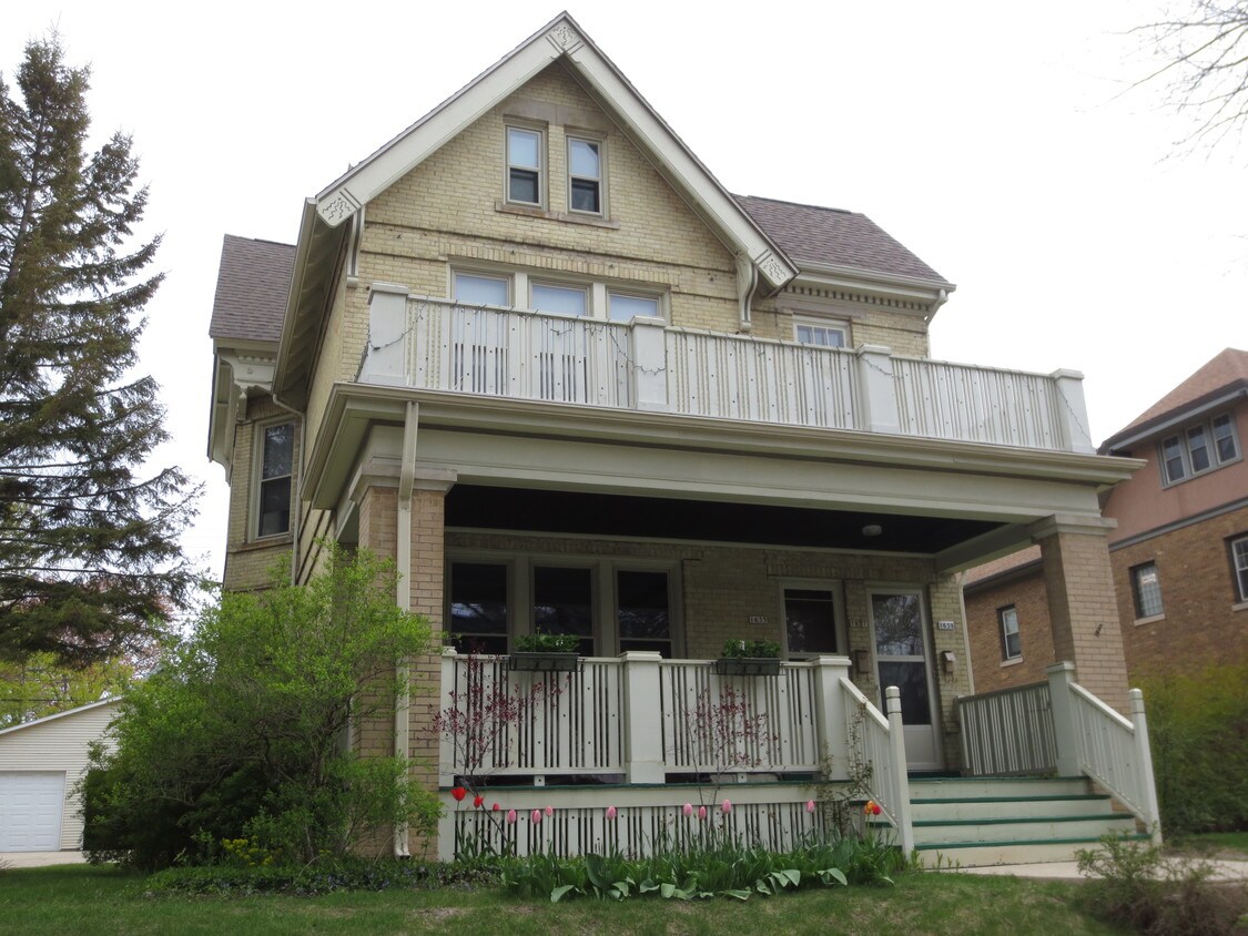 Foto principal - 1637 N Astor St