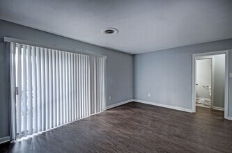 Building Photo - 225 W McDowell Rd