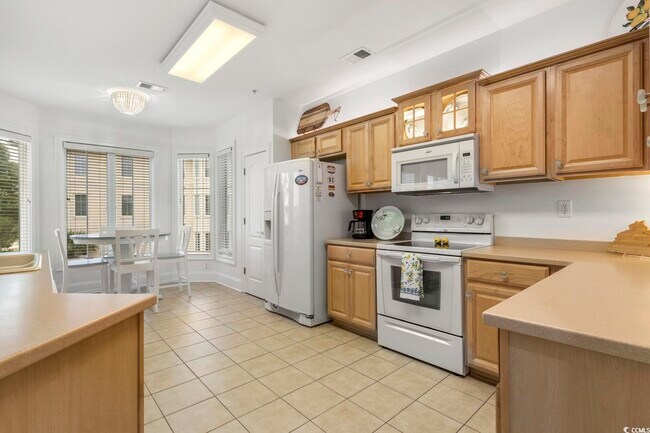 Foto del edificio - 2180 Waterview Dr