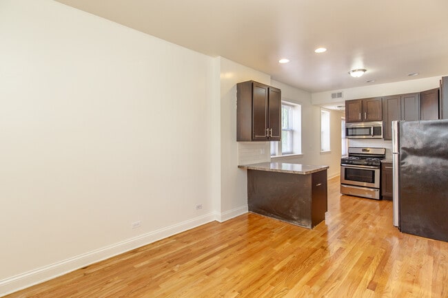 Foto del edificio - 4452 N Sheridan Rd