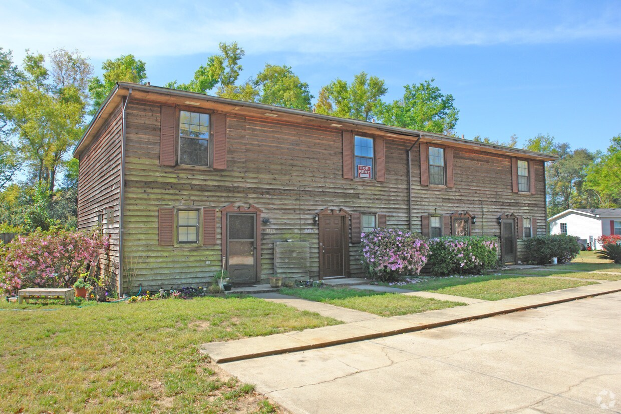 Primary Photo - 7775-7781 Kipling St