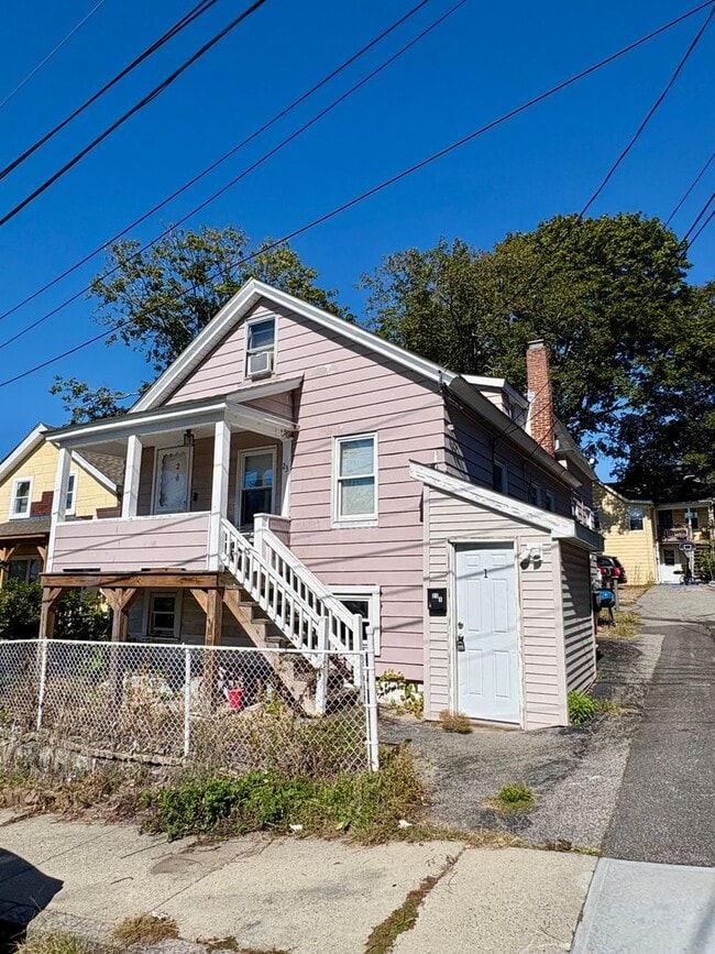 Building Photo - 4 Fort Hill Rd