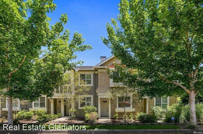 Building Photo - 3 br, 2.5 bath House - 7573 129th Place SE...