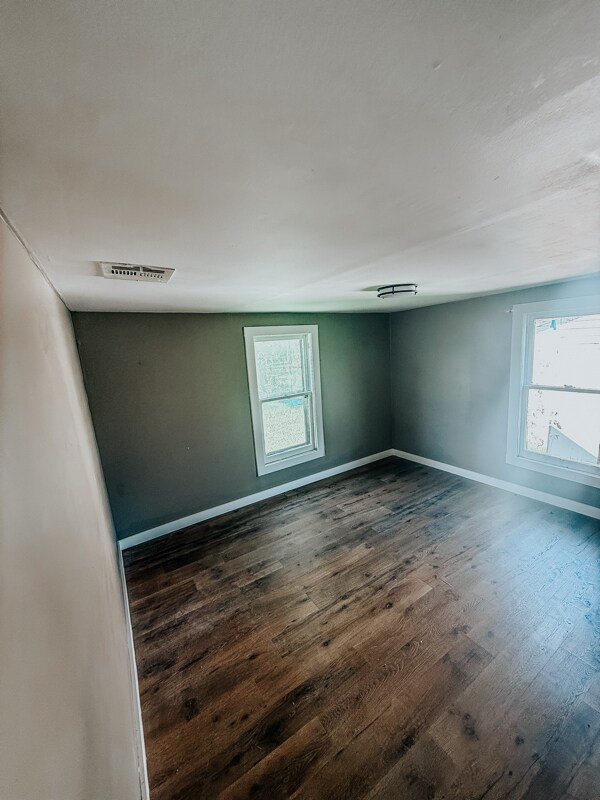 Foto del edificio - 15881 Kent Dr