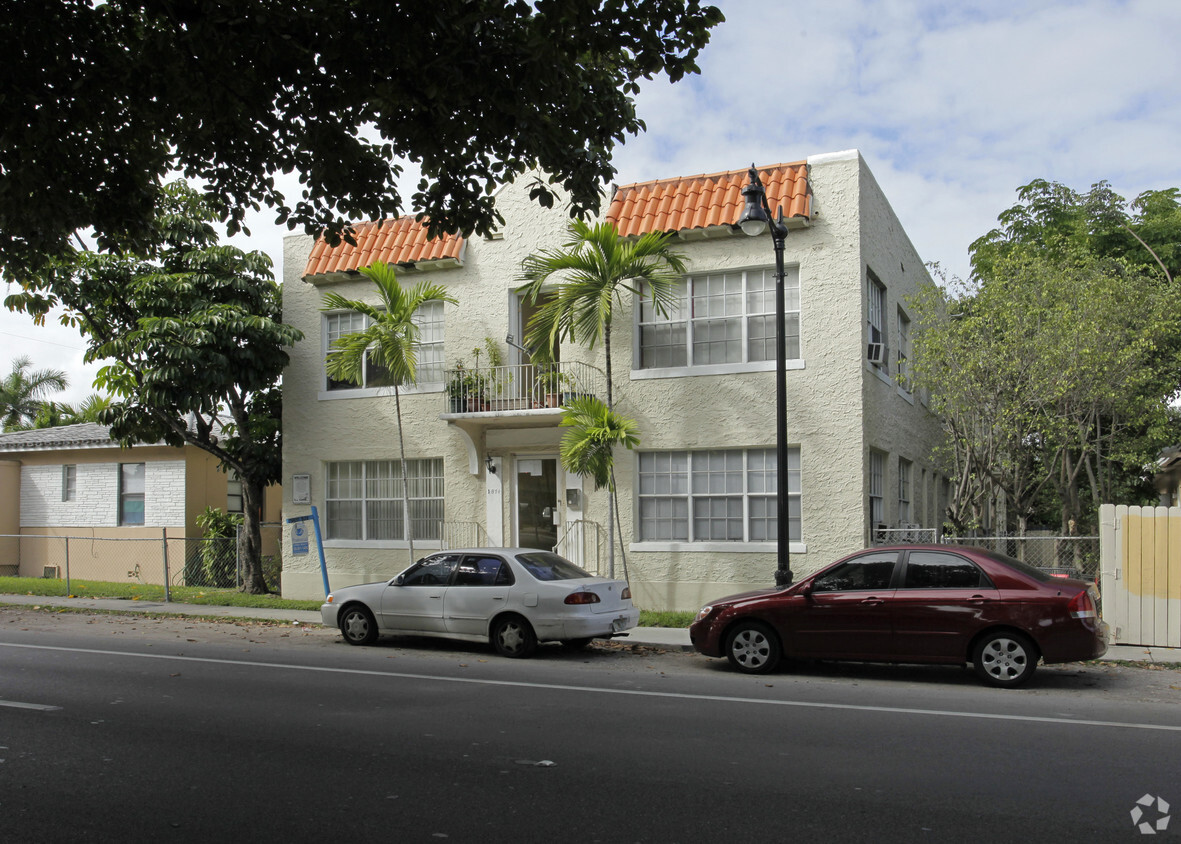 Building Photo - 1874 SW 3rd Ave