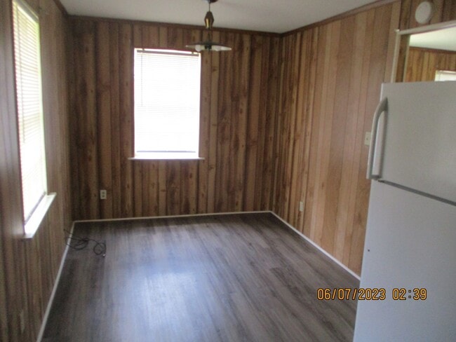 Building Photo - 1706 Hoover St