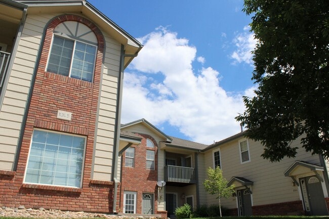 Building Photo - Beautiful 2-Bedroom Townhome in Pinnacle at T-Bone Ranch