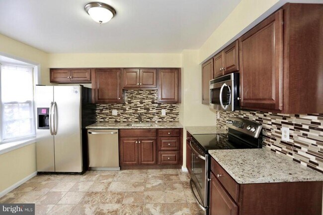 Foto del edificio - 2215 N Somerset St