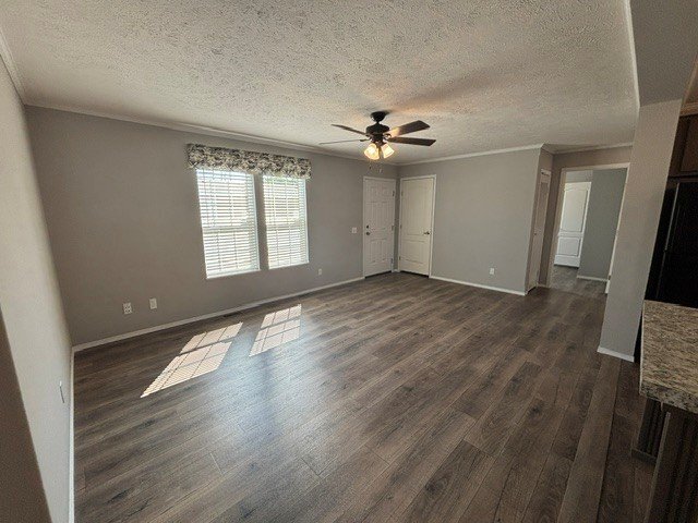 Foto del edificio - 1241 Yarrow Ct