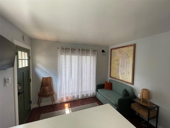 Building Photo - 1023 Nile St