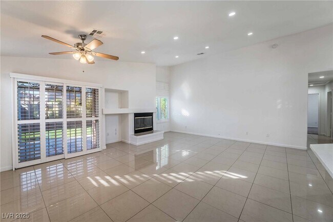 Building Photo - 4407 Matinee Ave