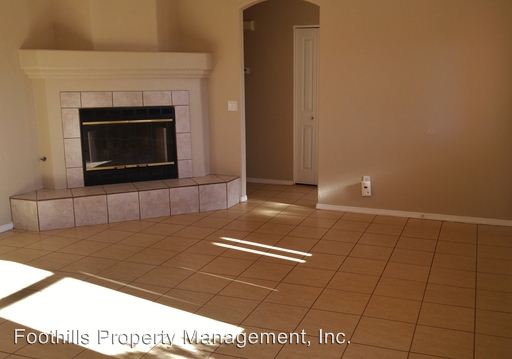 Building Photo - 15 Massai Cir